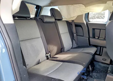 2014 Toyota Fj Cruiser Base z USA, uszkodzony, nr VIN JTEBU4BF9EK193682